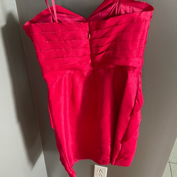 Never worn! Beautiful cocktail dress-flushia color NWOT - Picture 3 of 6